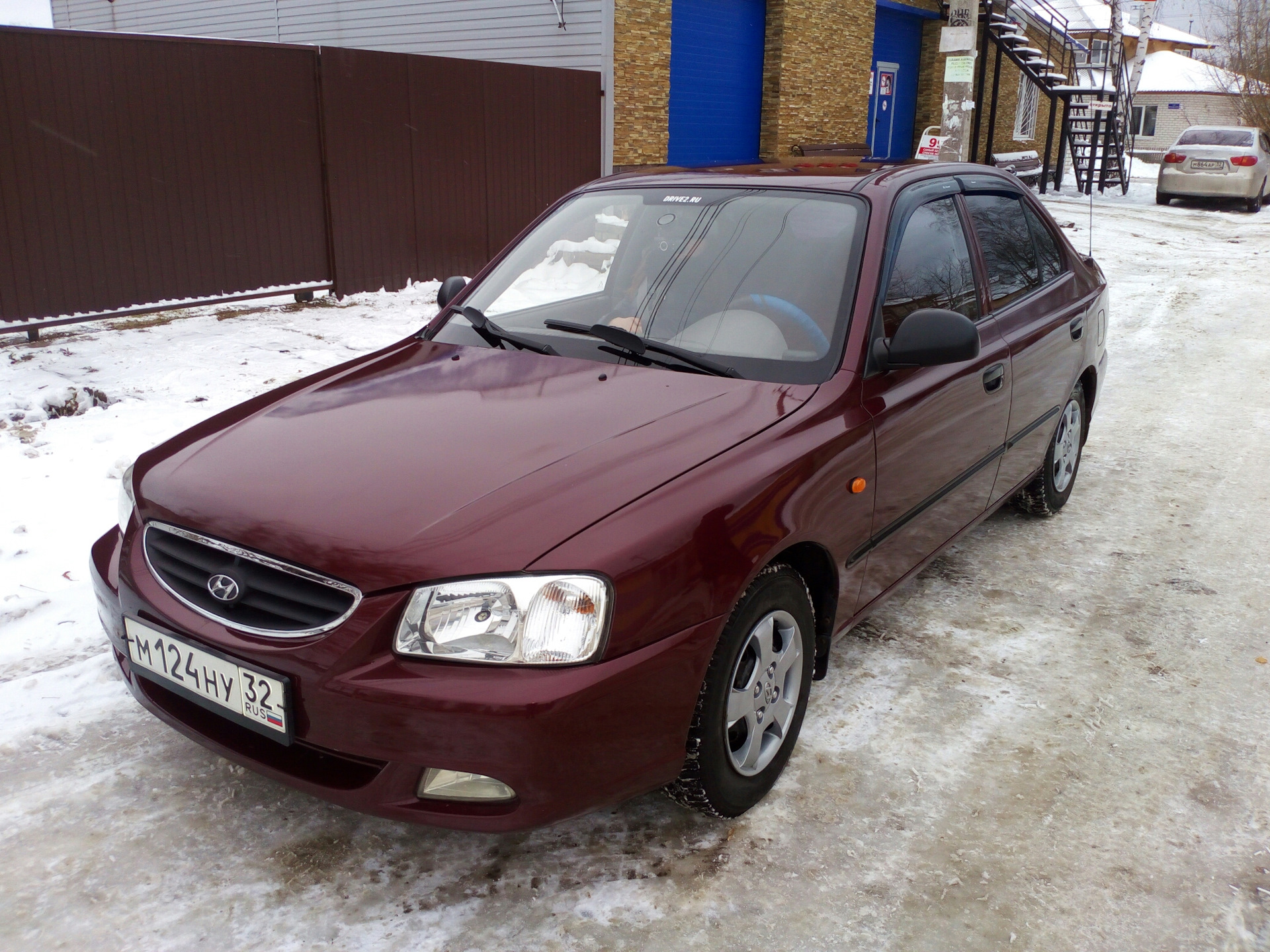 Hyundai Accent 1993. Вес Хендай акцент.