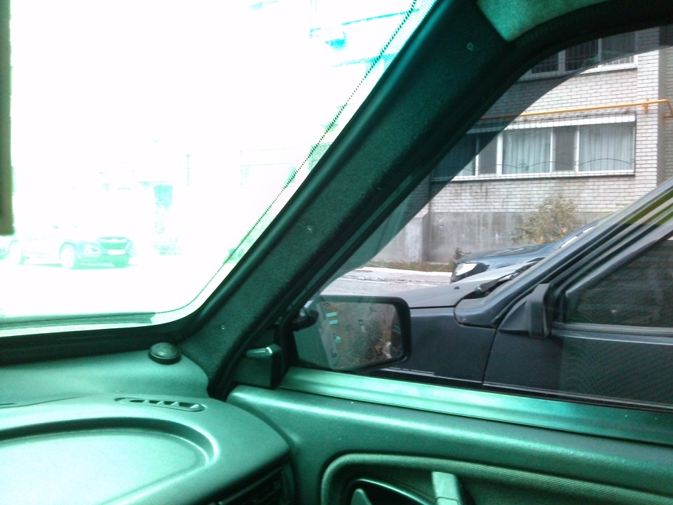 Пластик салона и полку багажника обтянул карпетом! — Lada 21093i, 1,6 л ...