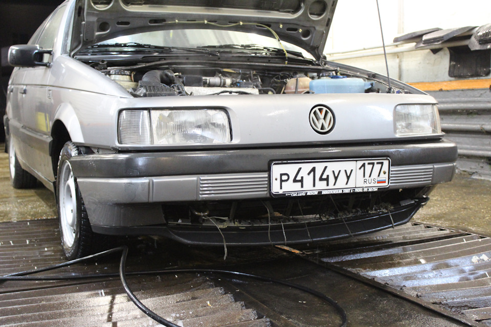 Чиним бампер=) наконец-то дошли руки=) — Volkswagen Passat B3, 2 л ...