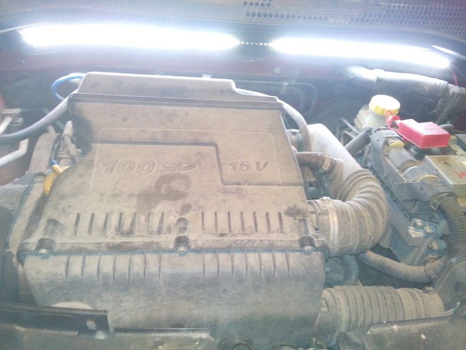 подсветка в моторном отсеке! — FIAT 500 (1G), 1,4 л, 2008 года ...
