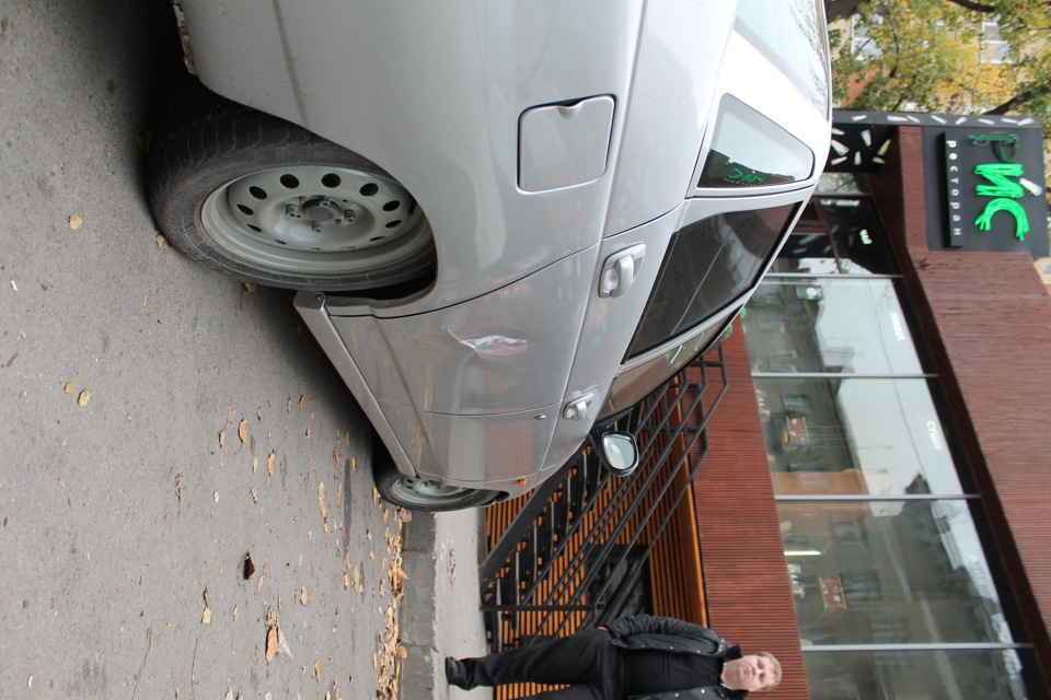 помяли бочину( — Lada 21103, 1,5 л, 2004 года | ДТП | DRIVE2