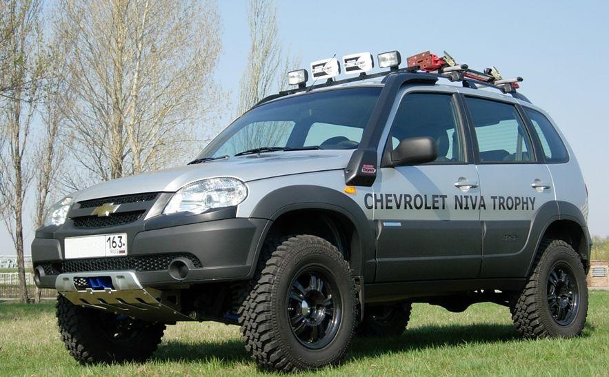 Chevrolet Niva off Road белая