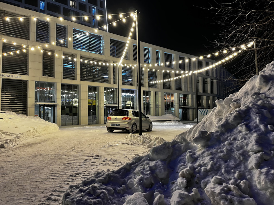 за свои поступки надо отвечать. мораль сей басни такова толпою гасят даже льва. не спрашивай почему. зачем спрашивать как дела если мы живем в одной стране. лучше не спрашивай мем.
