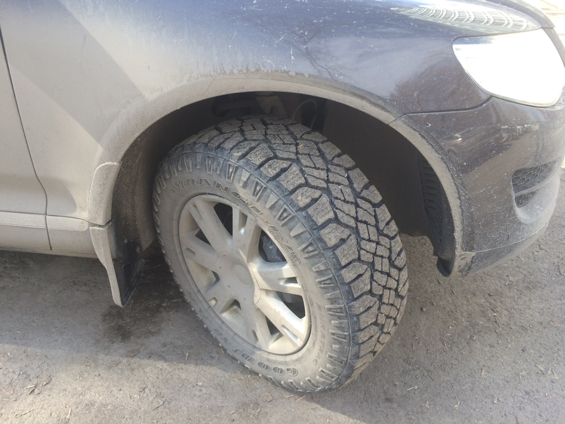 Шины 265 60. Wrangler Duratrac 265/60/18. Goodyear Wrangler Duratrac 265/60 r18. 265 65 18 Туарег.