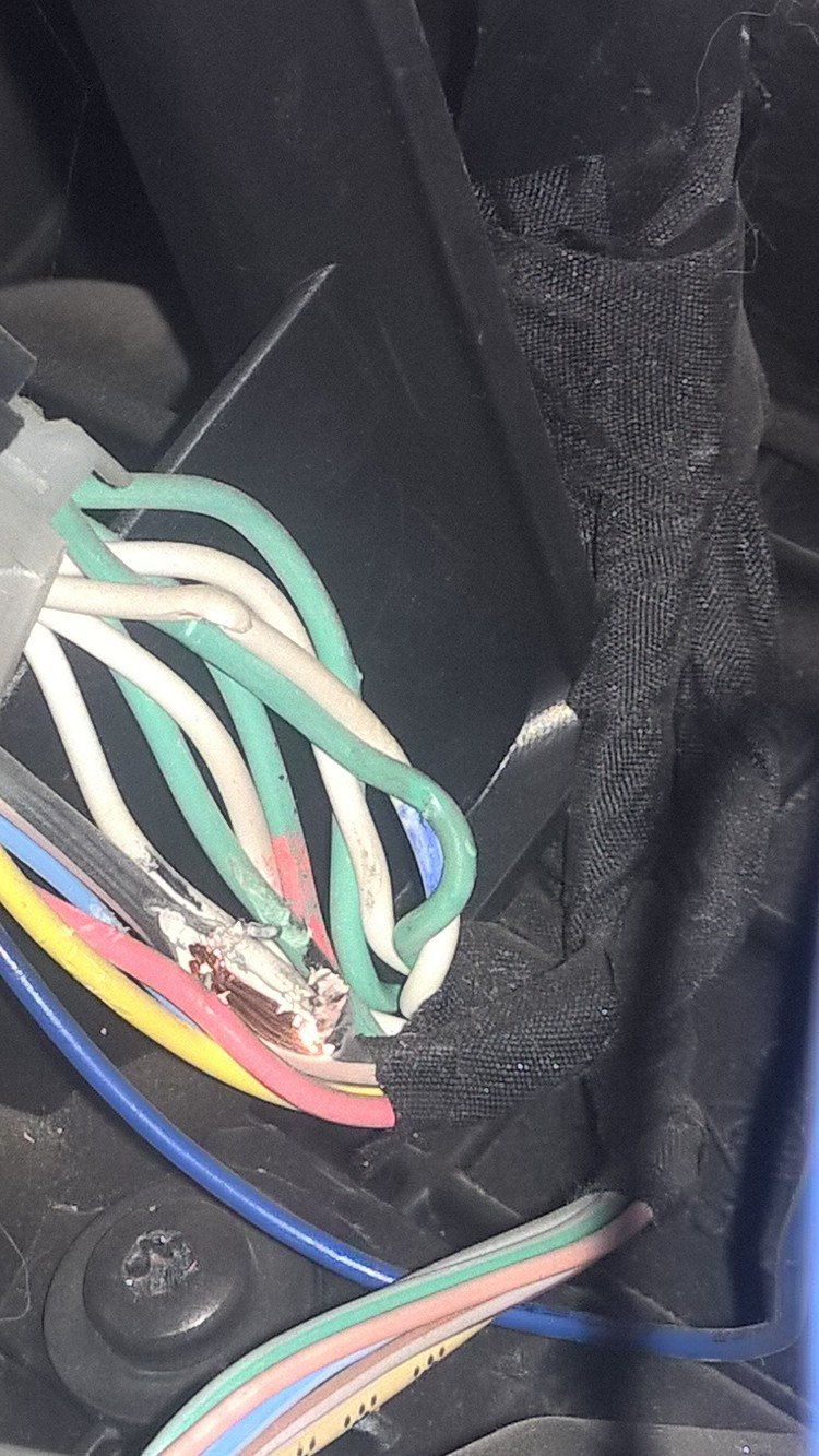 Замена шлейфа, поиск неисправности магнитолы — Renault Megane III, 1,6 ...