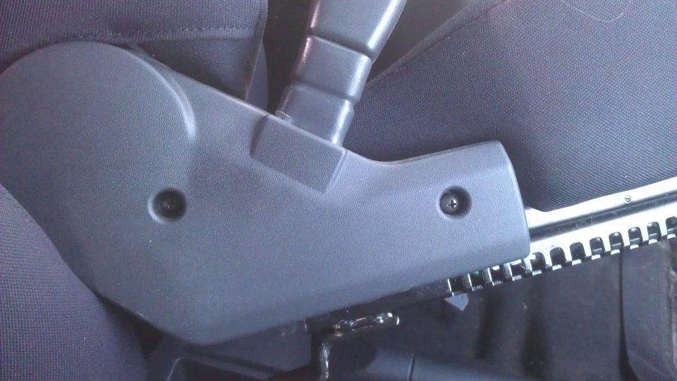 Подлокотник — Hyundai Getz, 1,4 л, 2010 года | тюнинг | DRIVE2