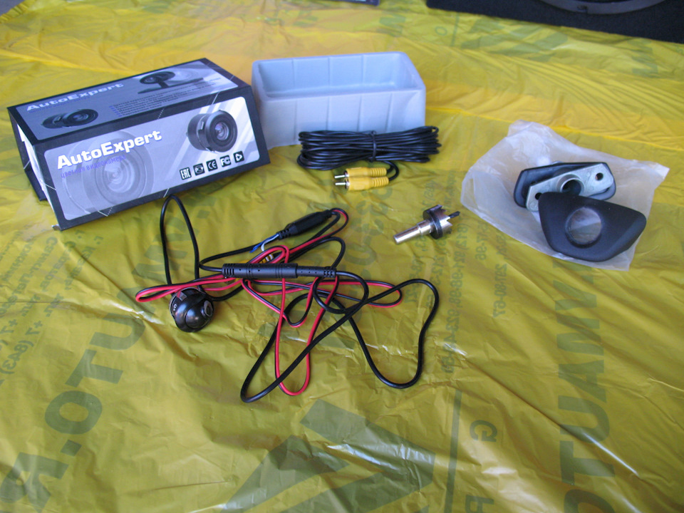 Камера заднего вида (монтаж) — Lada Granta Sport, 1,6 л, 2014 года ...