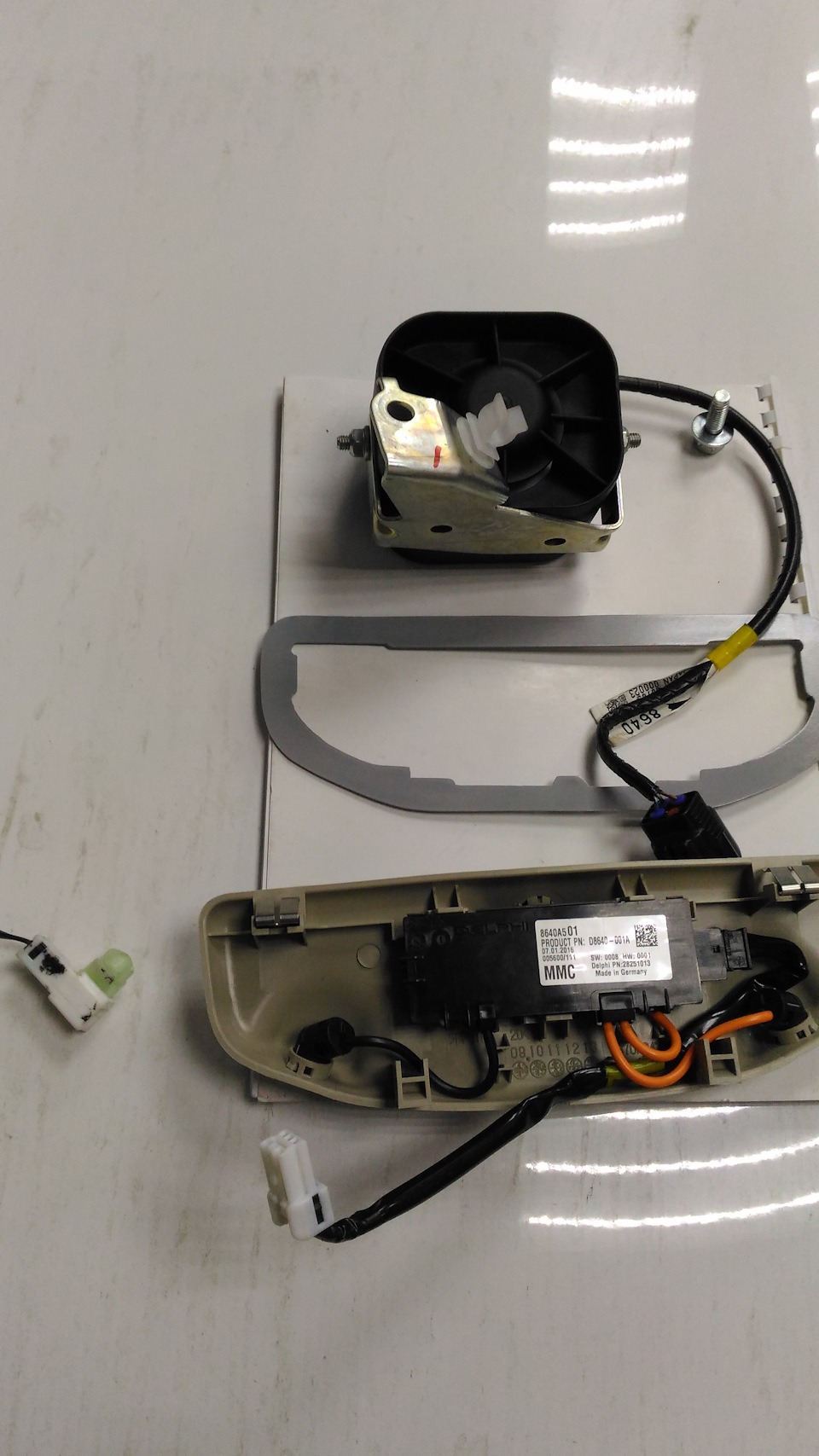 8640A501 Датчик объема салона Mitsubishi | Запчасти на DRIVE2