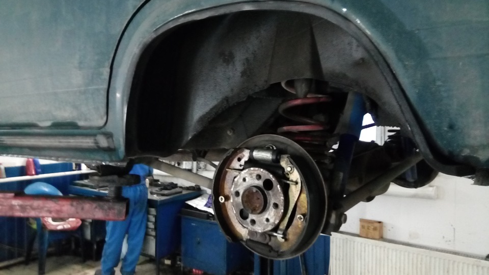 Замена тормозных цилиндров, регулировка клапанов и натяжения цепи ...