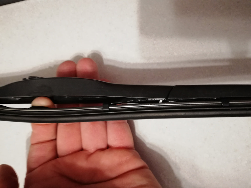 как видим denso hybrid — обычный каркасный дворник, просто со спойлером — Hyundai Tucson (TL)