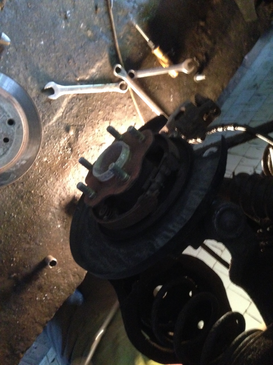 Меняем ступицу — Nissan Teana (J31), 2,3 л, 2004 года | визит на сервис ...