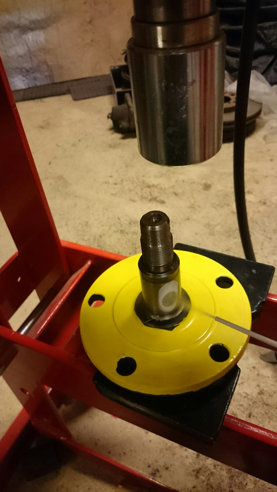 Запрессовка подшипников и проверка на биение — Mitsubishi Eclipse (3G ...