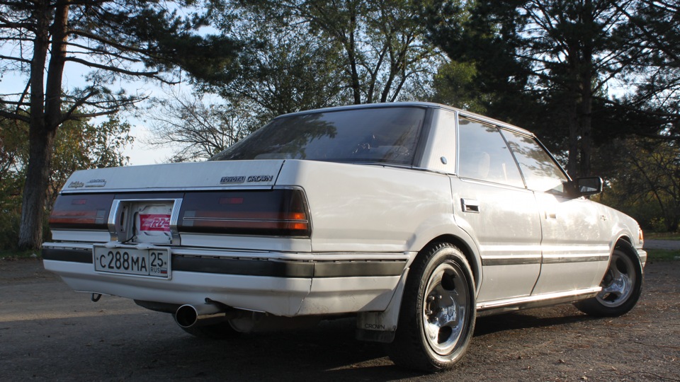 Toyota Crown 1987