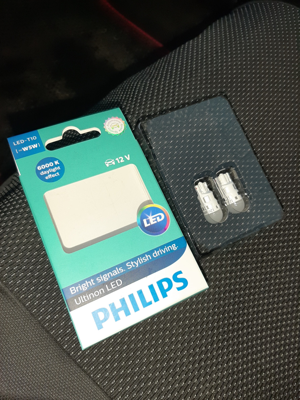 Лампочки Led Philips в габариты. — Lada Приора седан, 1,6 л, 2013 года ...