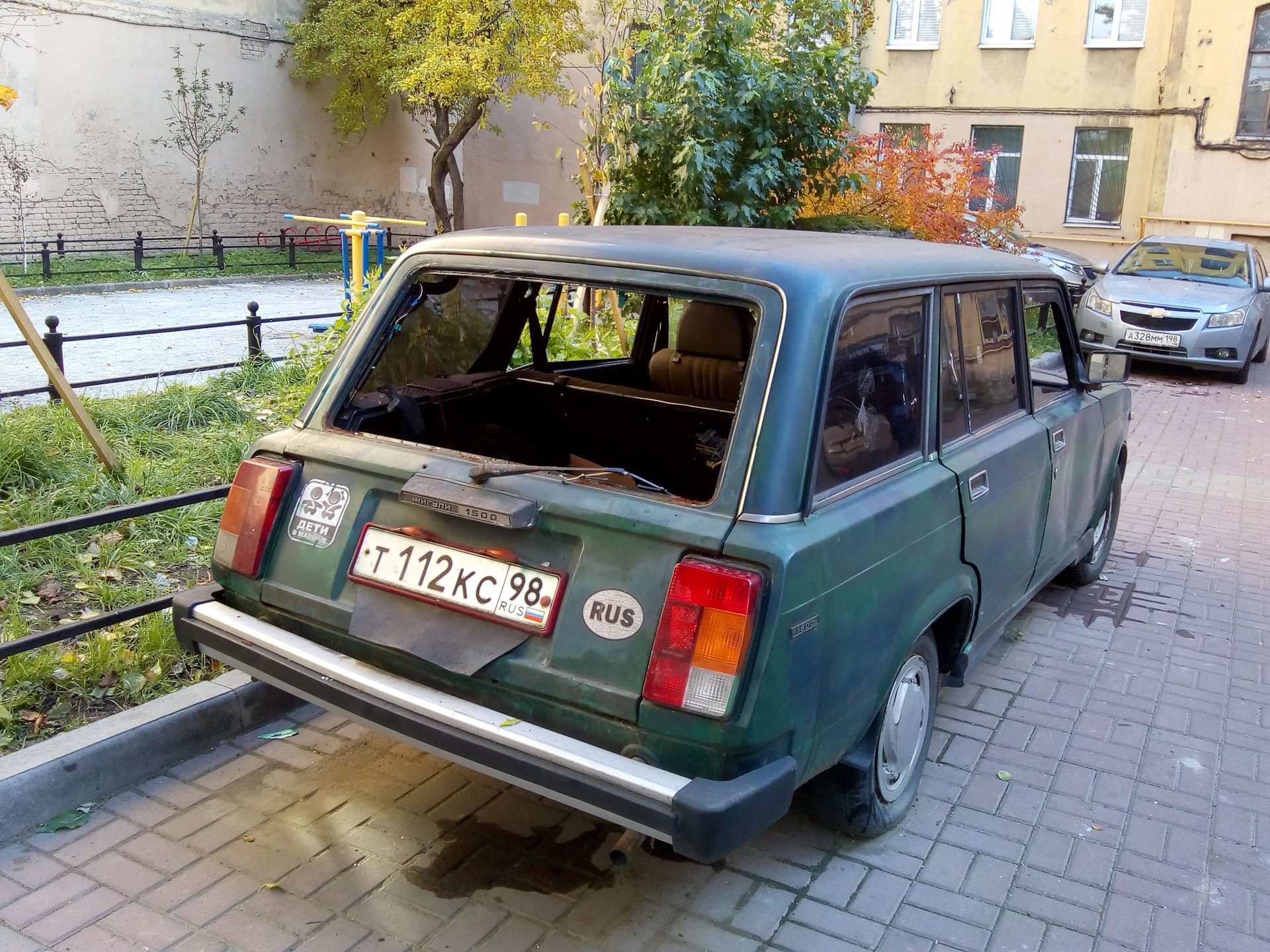 Четвёрка в СПБ. — Сообщество «Брошенные Машины» на DRIVE2