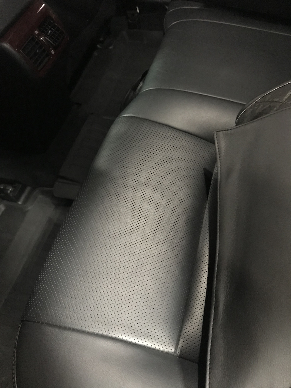 Накидка на задние сиденье и спинку водительского сиденья — Toyota Camry ...