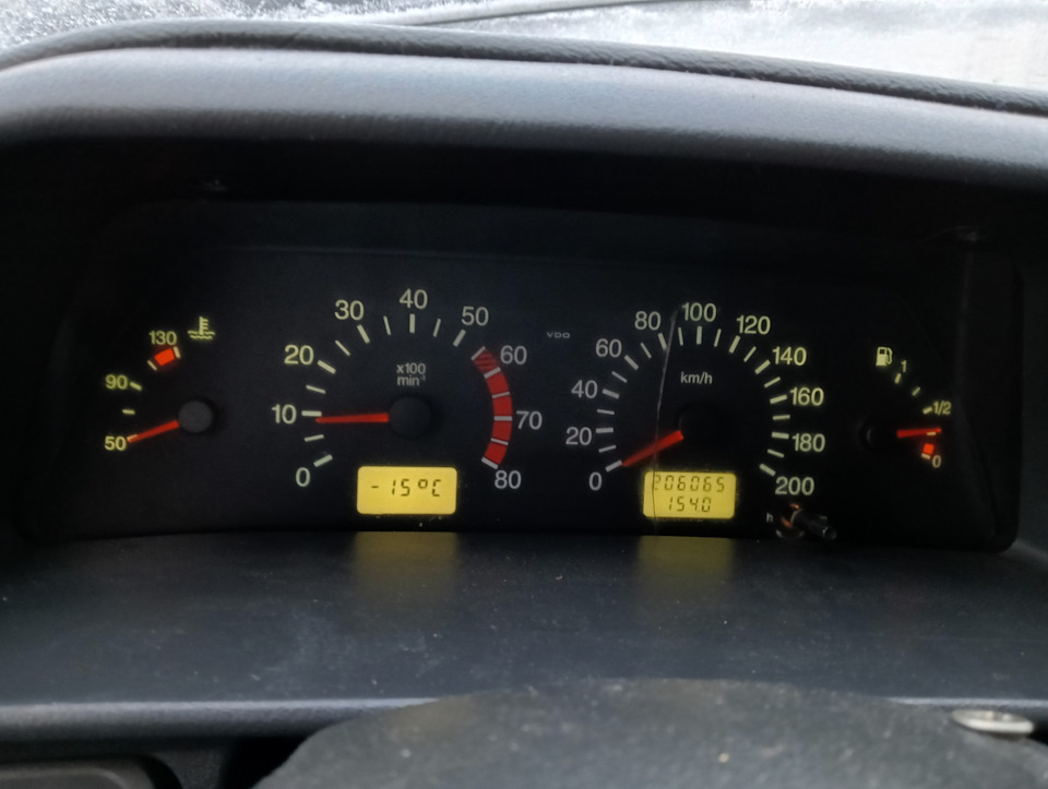 Поменял свечи и провода высоковольтные — Lada 2115, 1,5 л, 2005 года ...