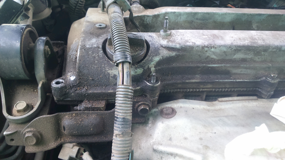 Замена прокладки под крышкой клапанов. — Toyota Camry (XV30), 2,4 л ...