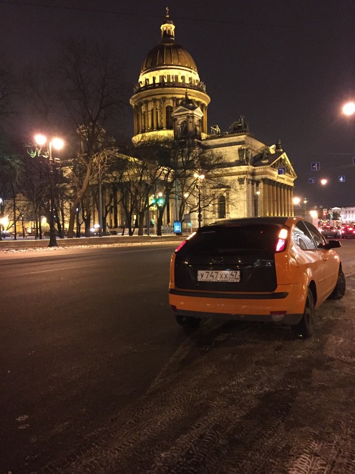 Авто санкт петербург. Ночной Питер на машине. Ночной Питер из машины. Петербург из окна машины. Питер ночью на машине.