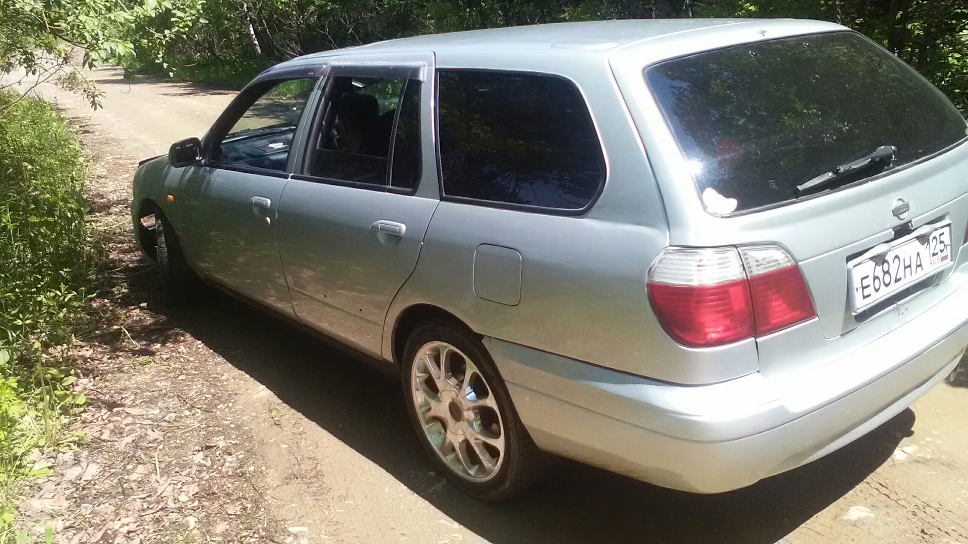 Люк (Люк в сборе электрический) Nissan Primera (1990-1997) купить автозапчасти, 