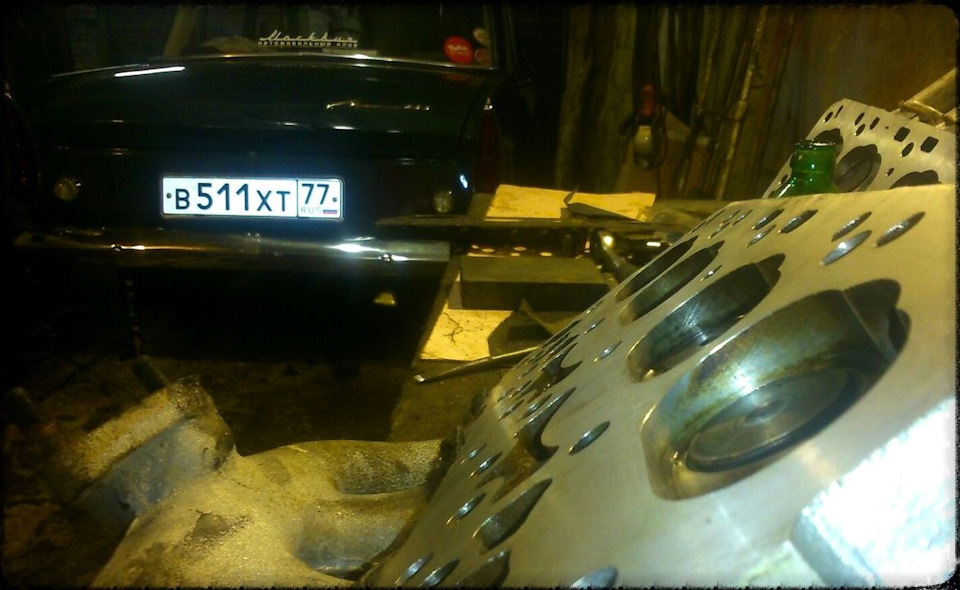 Ах да, забыл предупредить. Эту запись будут сопровождать фотографии, мягко говоря, не высокого качества. Но, зато, они будут! Се ля ви! — Москвич 408