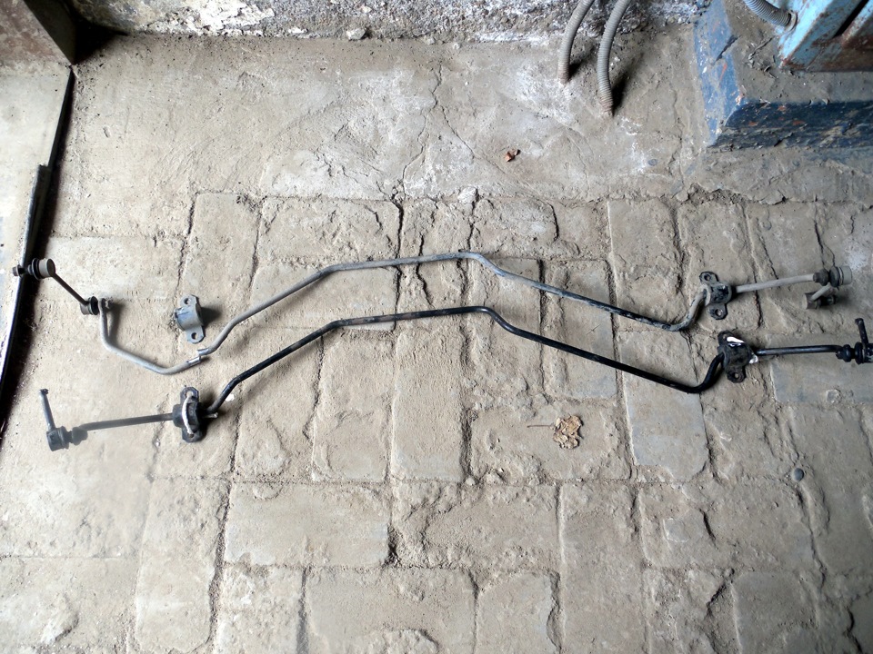 Стабилизатор передний тойота королла 110. Стабилизатор передний хонда capa. Стабилизатор королла 110. Стабилизатор королла 110. Стабилизатор королла 110.