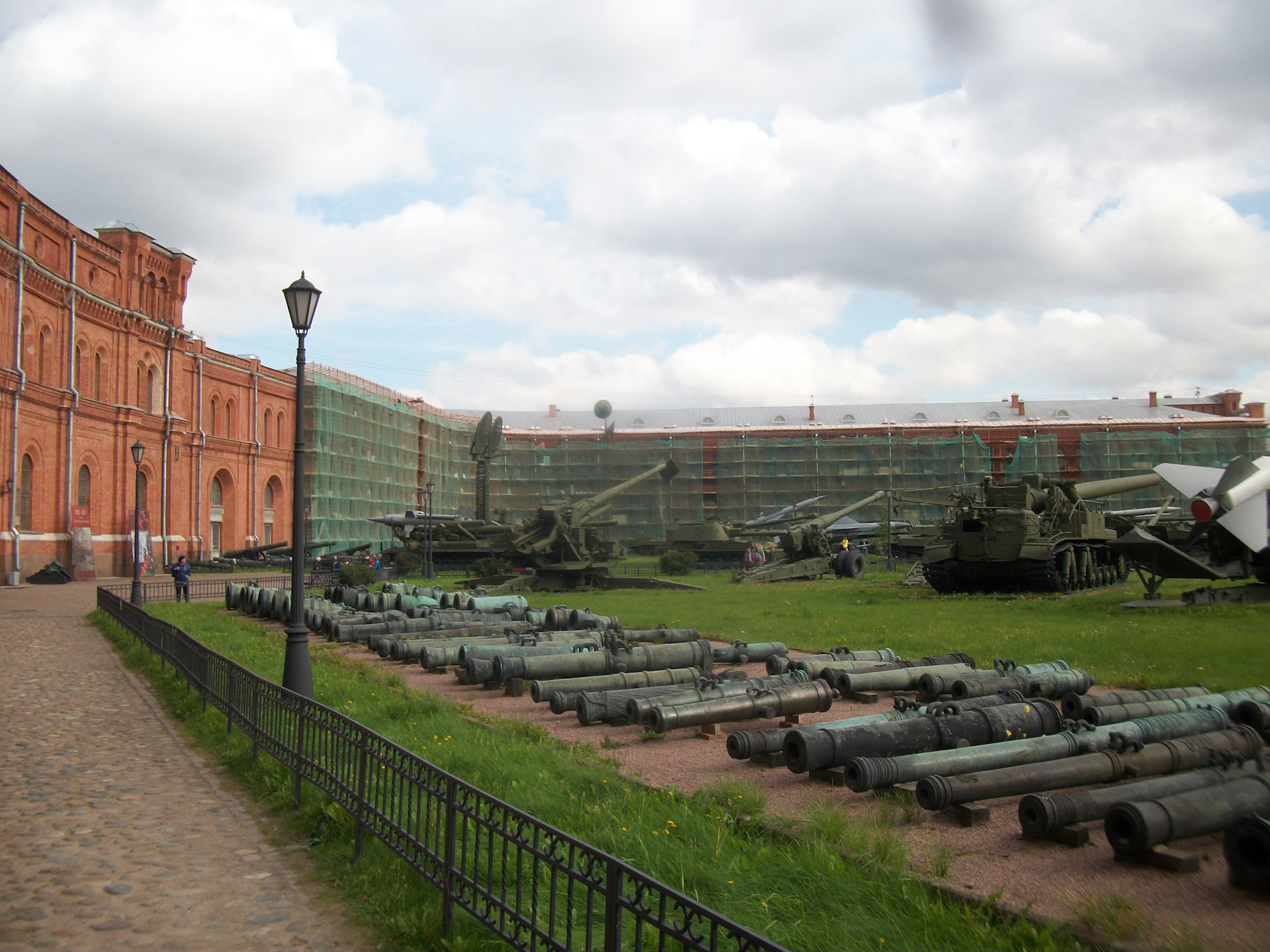 музей военной техники в санкт петербурге