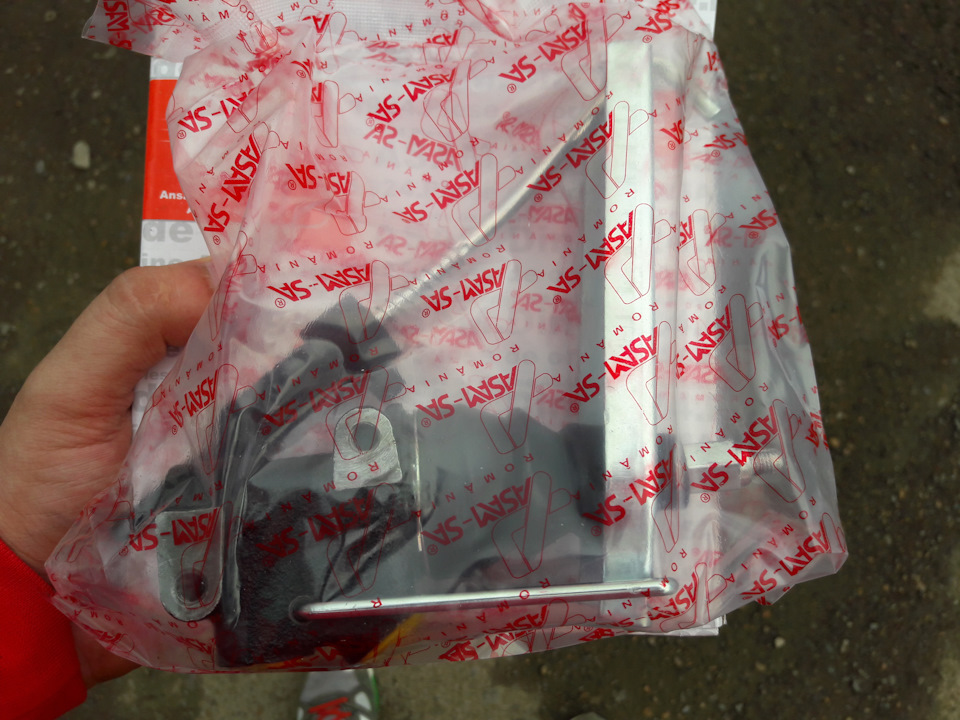 74. ( Замена Регулятора Тормозного Усилия 187.162 км ) — Renault Logan ...