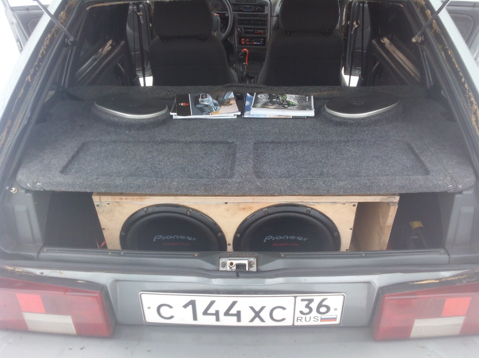 сабвуфер в машину. плохой саб. плохой саб. Db 832 neo. урал буфер активный с12.