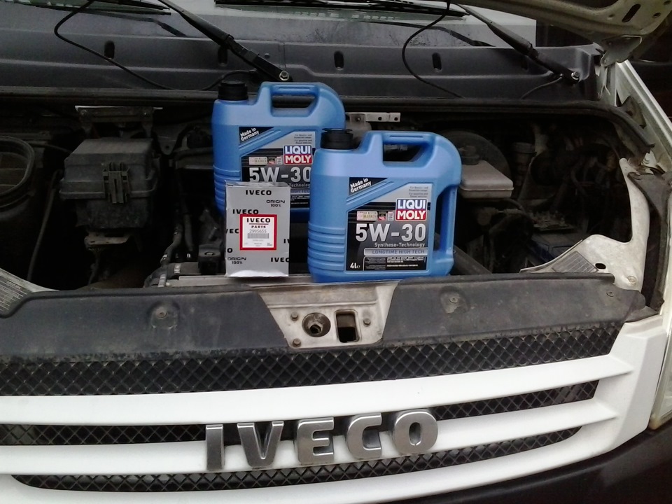 Масло ивеко дейли 3.0. Масло моторное 0 30 Iveco Daily. Ивеко Дейли 3.0 дизель. Масло для Ивеко Дейли дизель 3.0. Масло для Ивеко Дейли 2.3.