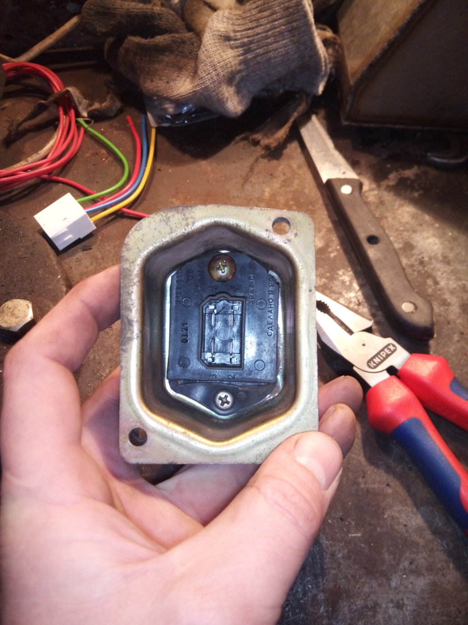 Реостат печки что это. 4ad43KXZ6iNxgEtuBwca2xEW470 960. Реостат печки что это фото. Реостат печки что это-4ad43KXZ6iNxgEtuBwca2xEW470 960. картинка Реостат печки что это. картинка 4ad43KXZ6iNxgEtuBwca2xEW470 960. Когда покупал Алинку, у неё работала только четвёртая скорось отопителя, а на 4ой скорости очень сильно выхлаждается печка, и получается, что через минут 10 из печки дует еле еле тёплый воздух, и начинают запотевать стёкла ((((((. Реостат печки что это. 4ad43KXZ6iNxgEtuBwca2xEW470 960. Реостат печки что это фото. Реостат печки что это-4ad43KXZ6iNxgEtuBwca2xEW470 960. картинка Реостат печки что это. картинка 4ad43KXZ6iNxgEtuBwca2xEW470 960. Когда покупал Алинку, у неё работала только четвёртая скорось отопителя, а на 4ой скорости очень сильно выхлаждается печка, и получается, что через минут 10 из печки дует еле еле тёплый воздух, и начинают запотевать стёкла ((((((.