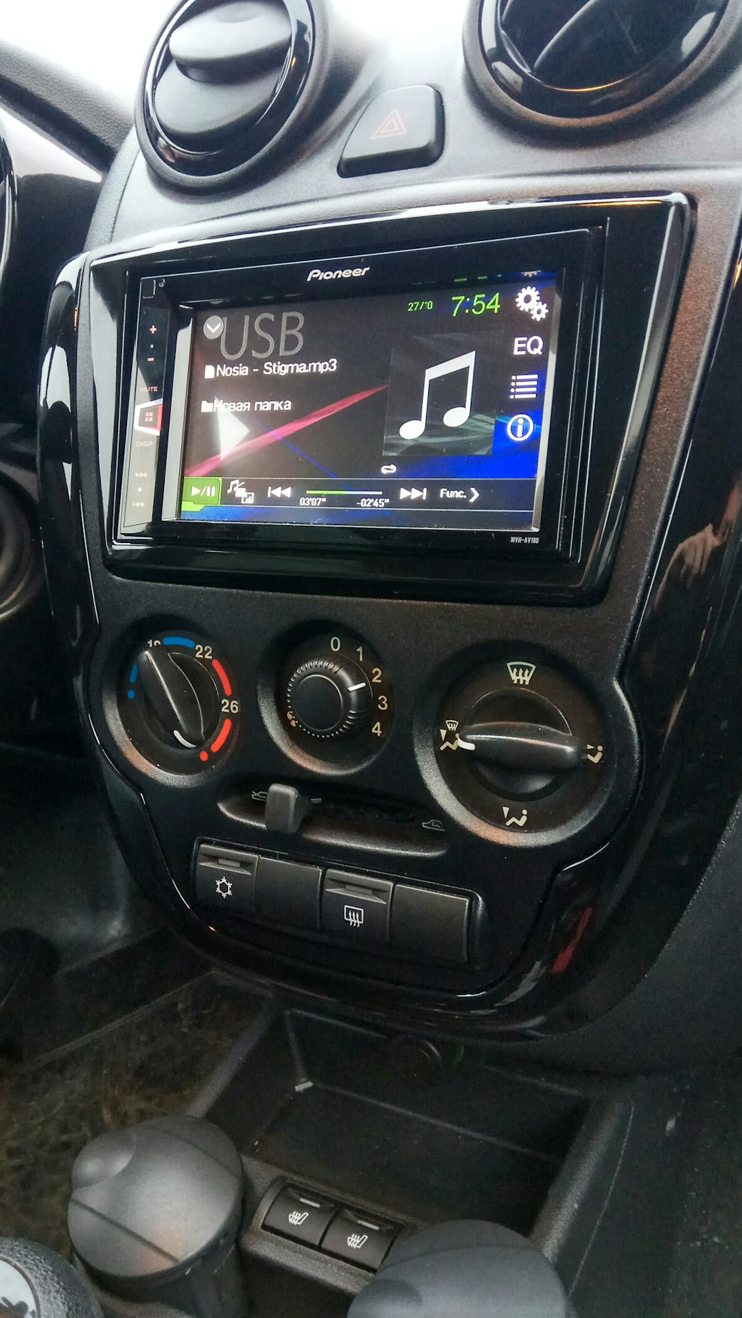 Рамка под 2 din магнитолу гранта. Магнитола pioneer 2 din. 2дин на гранту. 2дин на гранту. Магнитола пионер 2 din.