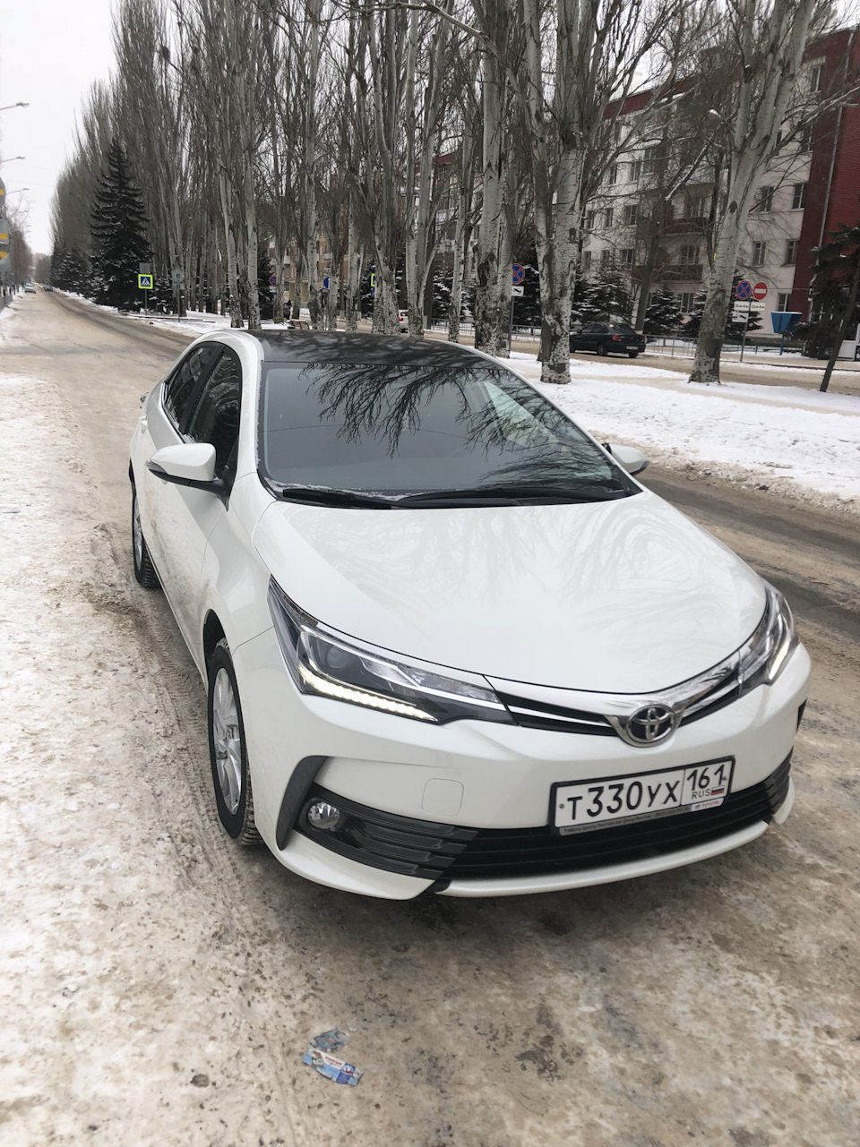 Чёрная крыша. — Toyota Corolla (160), 1,6 л, 2016 года | тюнинг | DRIVE2