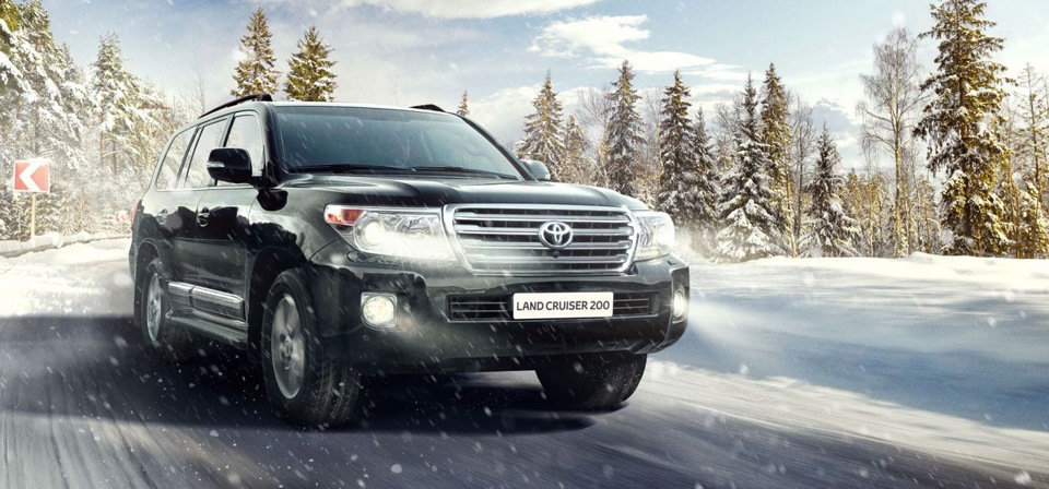 Toyota Land Cruiser 200 с человеком