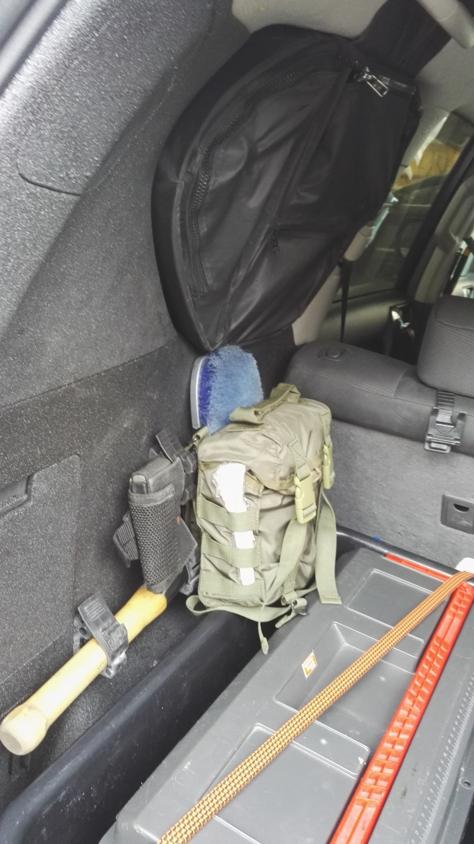 4b04bc1s 960 для чего нужны полозья в багажнике прадо 150