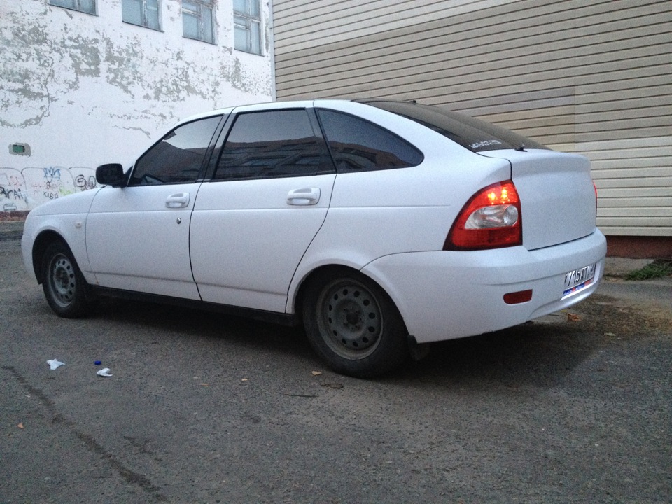 затонировалась) — Lada Приора хэтчбек, 1,6 л, 2011 года | аксессуары ...