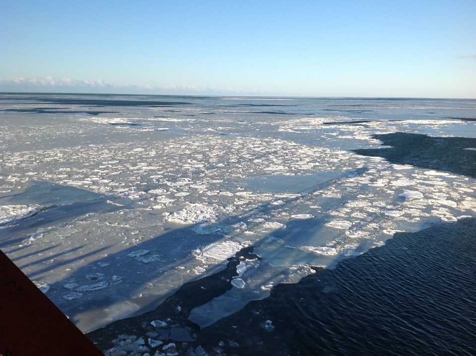 Полуостров окруженный морскими заливами карского моря