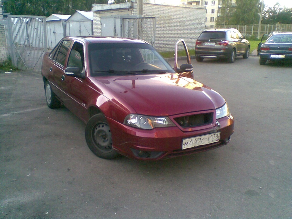 садится акум за 2 дня ( и сгорает предохранитель на стекло подъёмники ...