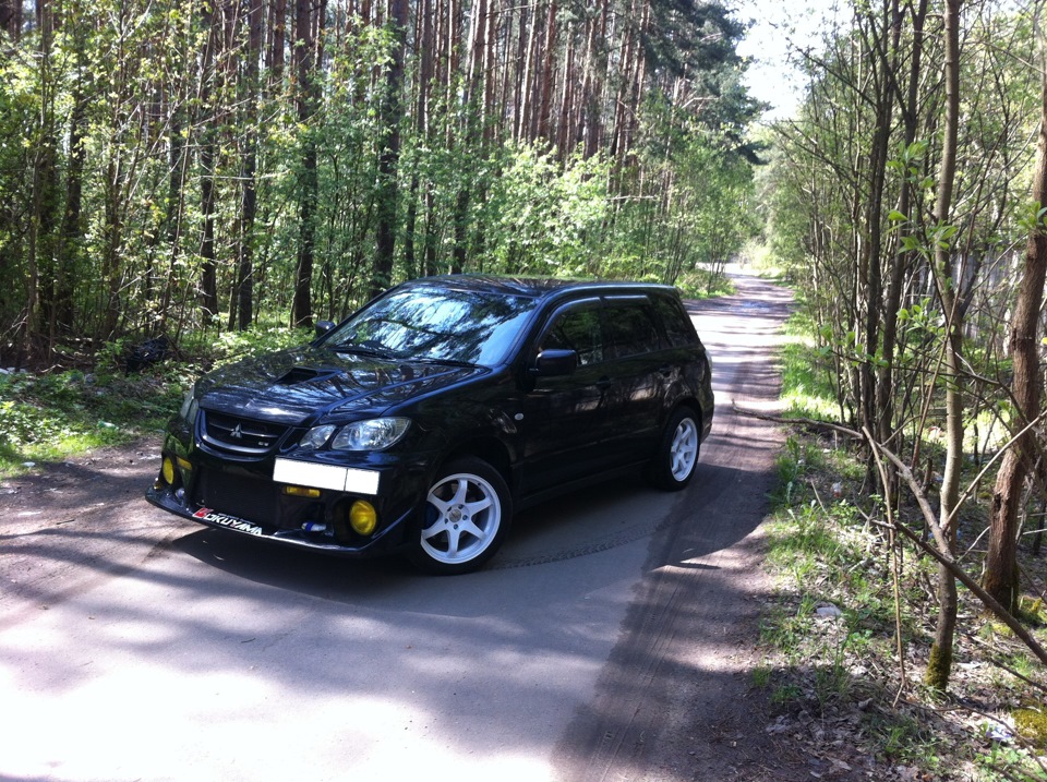 Видок — Mitsubishi Airtrek Turbo
