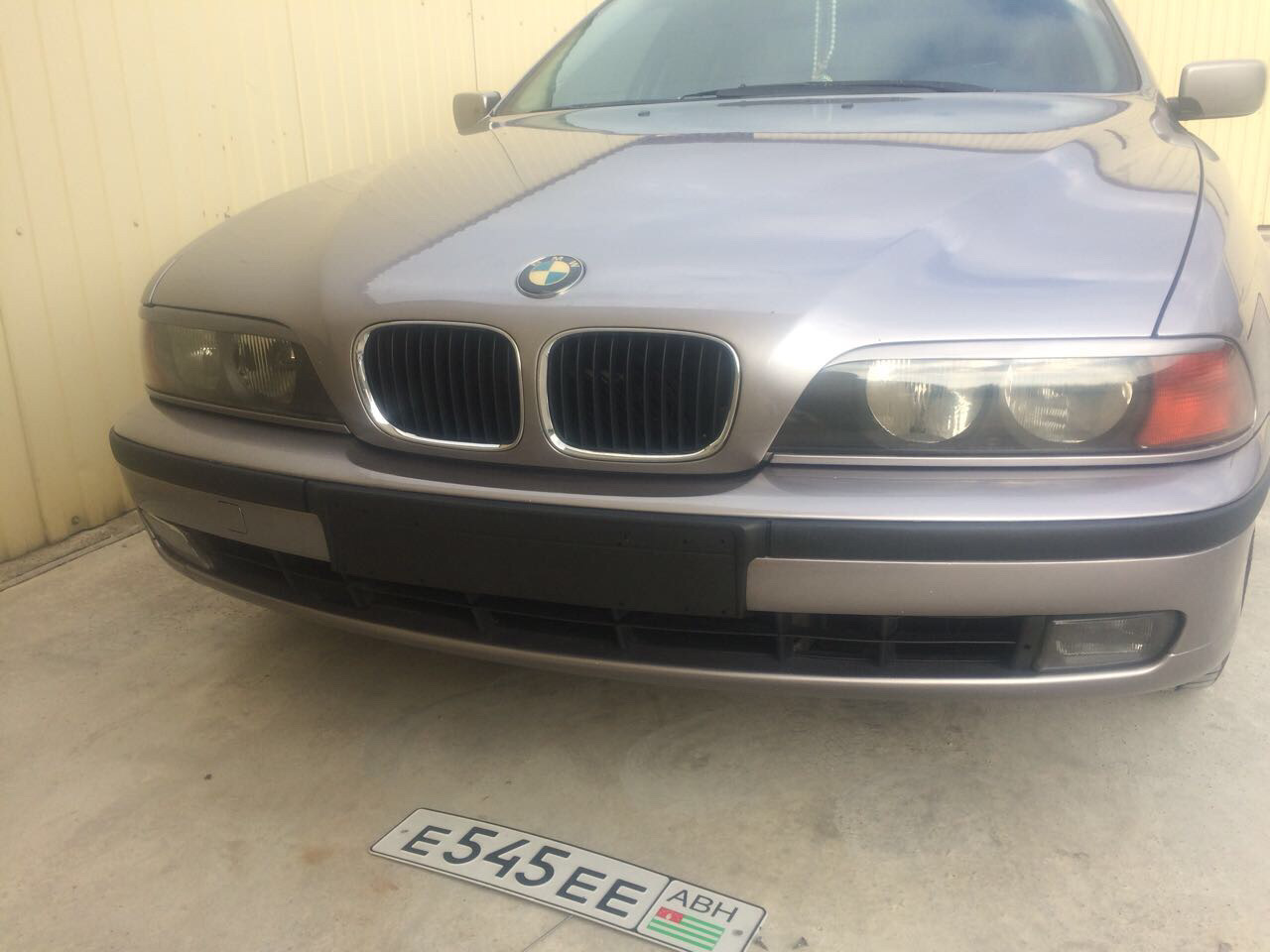Ноздри на капот — BMW 5 series (E39), 2,8 л, 1997 года | своими руками ...