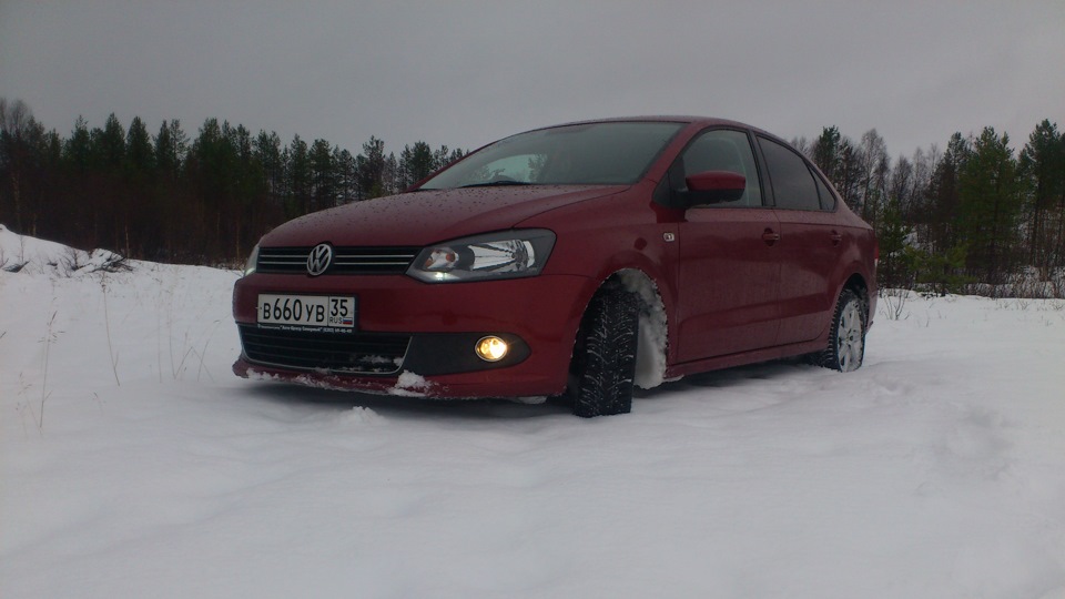 Тормозная жидкость — Volkswagen Polo Sedan, 1,6 л, 2013 года ...