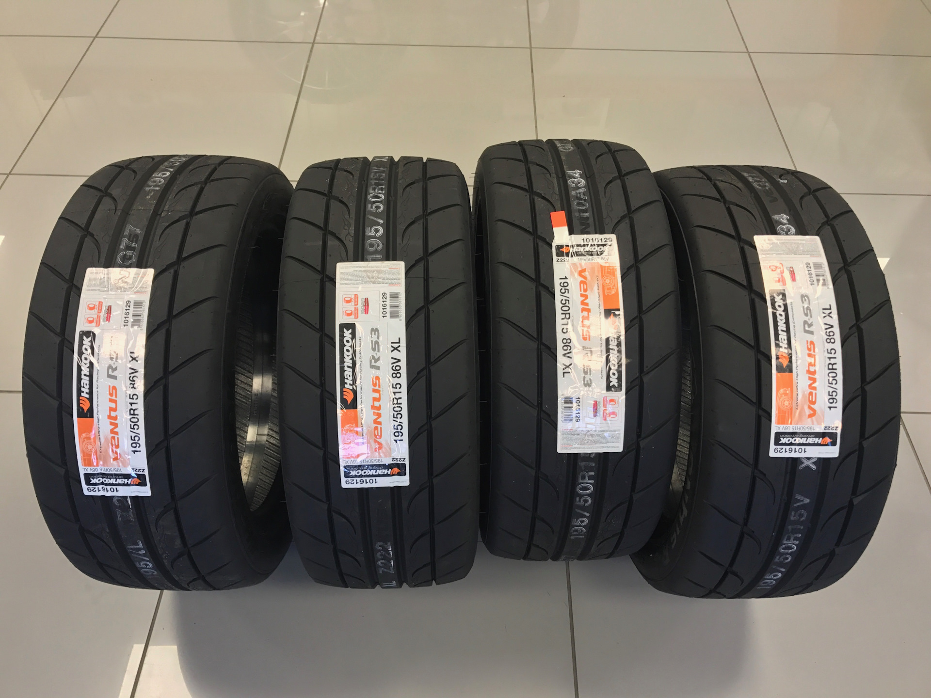 Ханкук вентус r15. Hankook Ventus rs4. Hankook rs3 195/50 r15. Hankook Ventus r-s4 z232. Hankook 205/55r16 Ventus r-s4 z232.