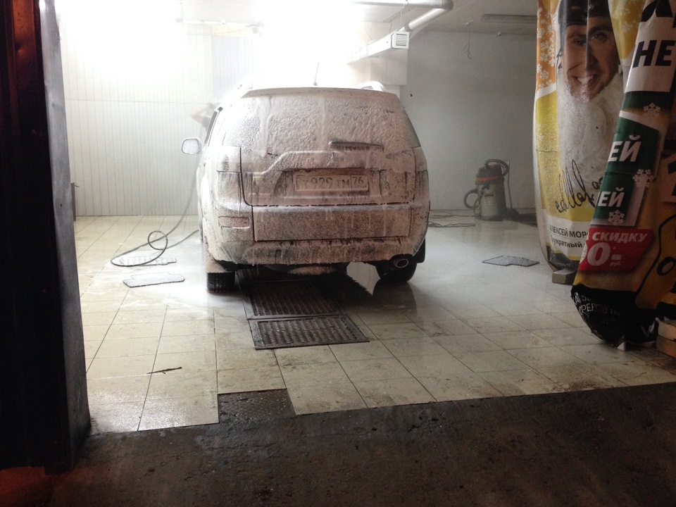 8. Заглушки штоков амортизаторов — Mitsubishi Outlander XL, 2,4 л, 2008 ...