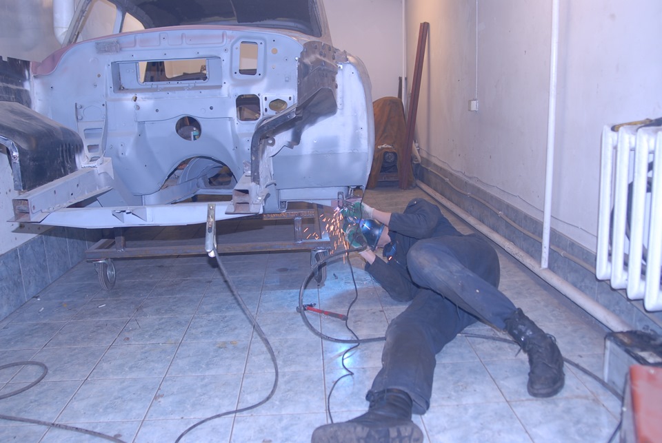 восстановление левой. передняя стойка двери ваз 2107. восстановление левой. подушка в коробке передач. восстановление левой.