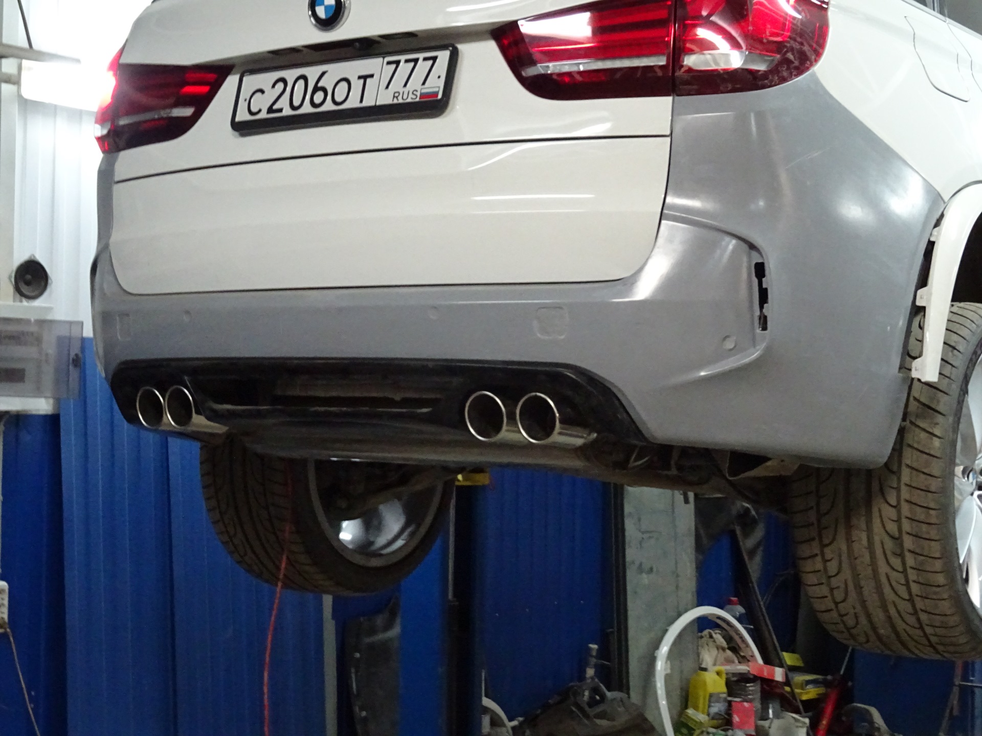 Диффузор х5. Задний бампер bmw x5 f15. Диффузор х5. Bmw x5 f15 m performance обвес. Диффузор х5.