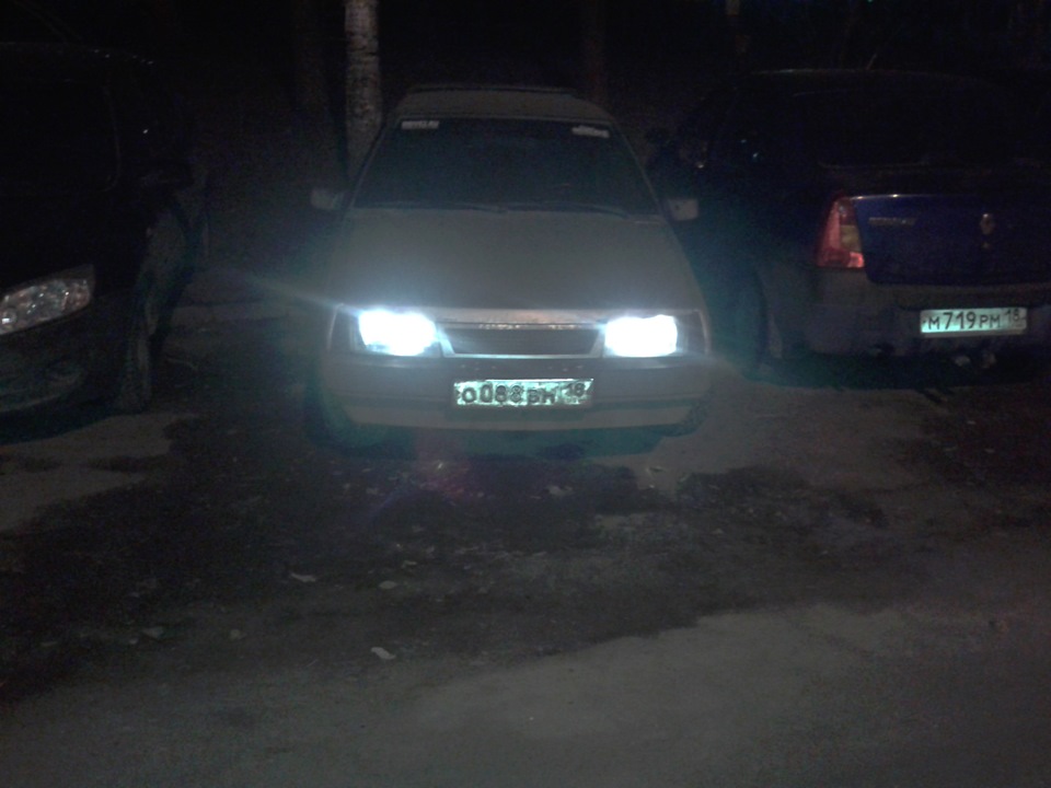 Новые лампы габаритов Philips xenon T4W — Lada 21083, 1,5 л, 2002 года ...
