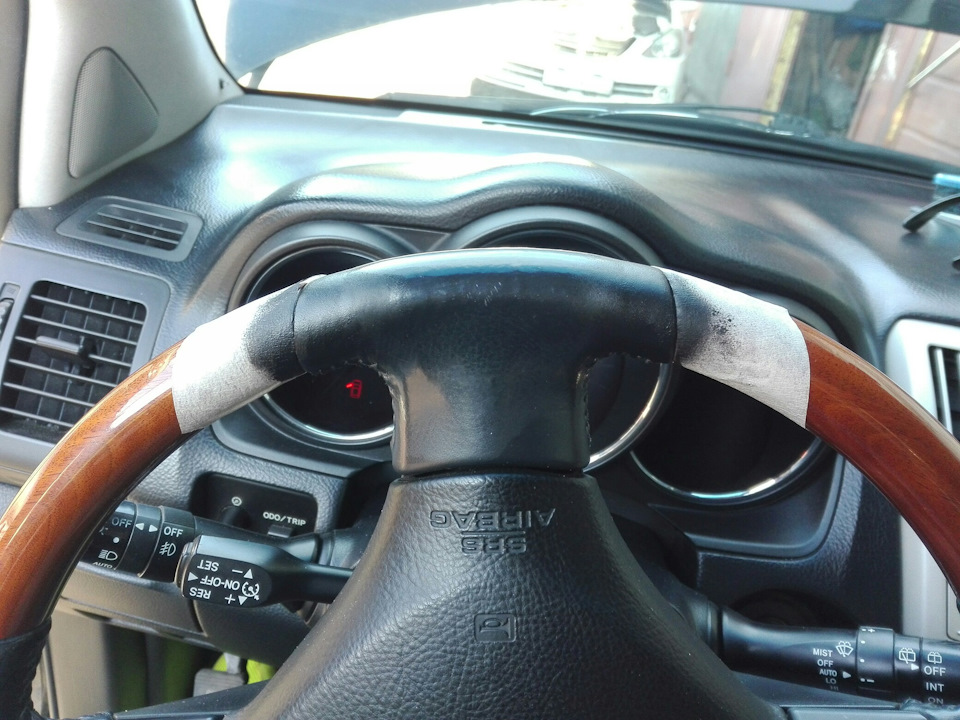 Покраска руля жидкой кожей — Lexus RX (2G), 3,3 л, 2004 года | своими ...