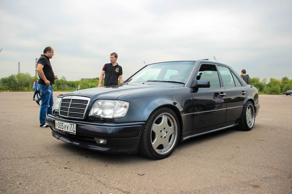 Mercedes Benz e60 AMG Limited w124