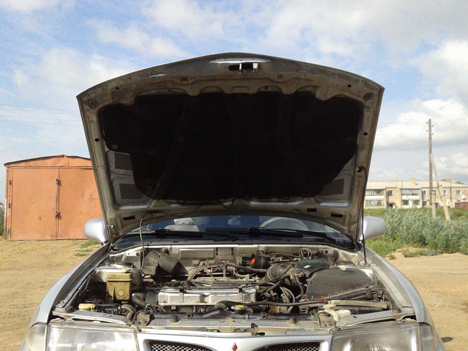 Шумоизоляция капота — Mitsubishi Carisma, 1,6 л, 1995 года | другое ...