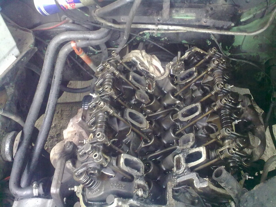 Пробило прокладку под впускным коллектором — Ford Granada Mark II, 2,8 ...